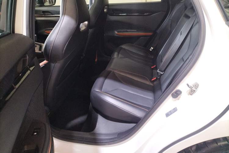 Used Changan UNI-V 2023 1.5T Prestige Model
