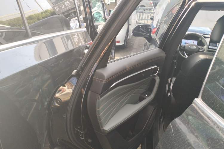 Used Geely Auto Haoyue L 2024 2.0T DCT Prestige Version
