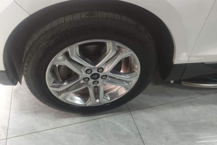 Used Ford Edge 2016 EcoBoost 245 Two-Wheel-Drive Titanium 7-Seater
