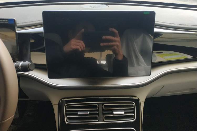 Used BYD Qin PLUS 2024 HONOR Edition DM-i 120KM Beyond Model
