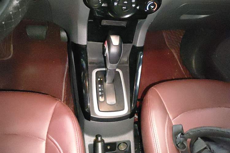 Used Ford EcoSport 2013 1.5L Automatic Fashion Model
