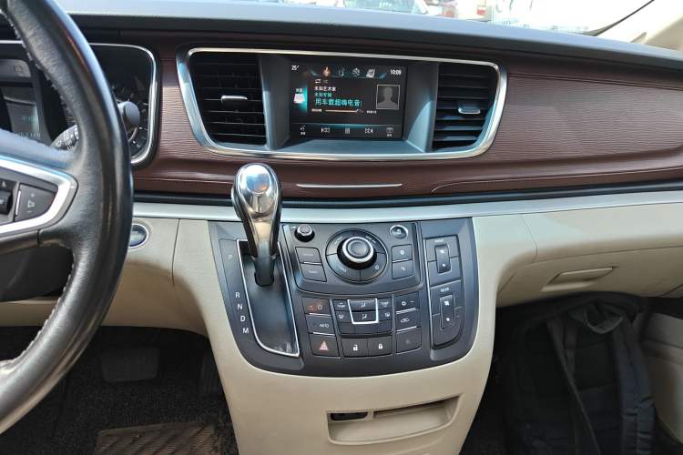 Used Buick GL8 2017 25S Luxury Version China V Standard
