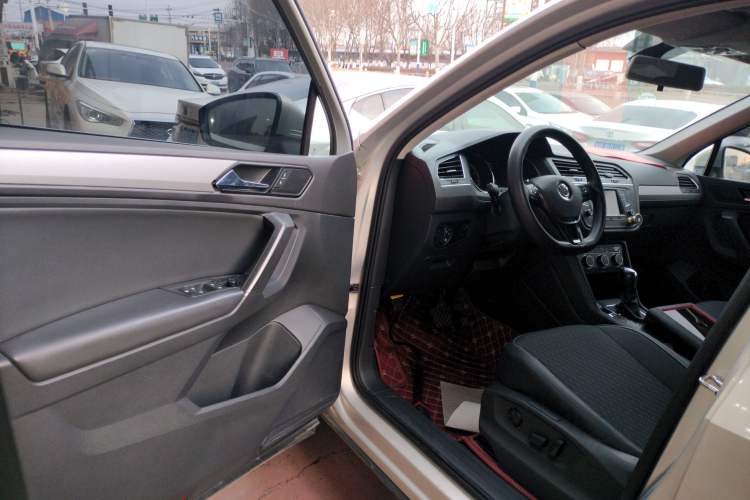 Used Volkswagen Tiguan L 2017 330TSI Automatic Two-Wheel Drive Luxury Edition
