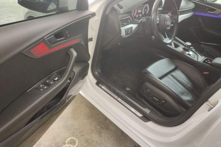 Used Audi A4L 2022 40 TFSI Fashion Dynamic Model