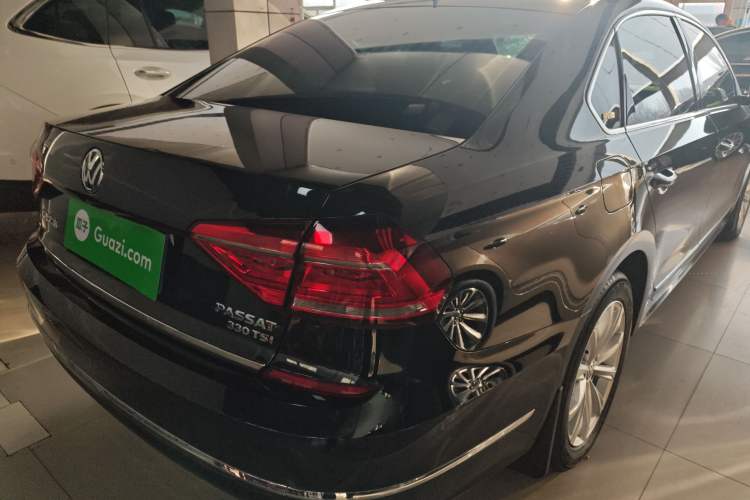 Used Volkswagen Passat 2017 330TSI DSG Luxury Edition
