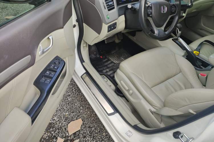 Used Honda Civic 2013 10th Anniversary 1.8L Automatic Luxury Edition
