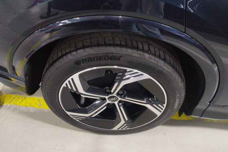 Used Audi Q4 e-tron 2024 50 e-tron quattro Creation Edition Midnight
