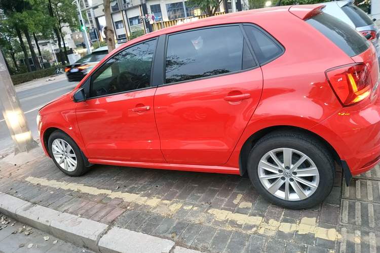 Used Volkswagen Polo 2014 1.6L Automatic Comfort Edition
