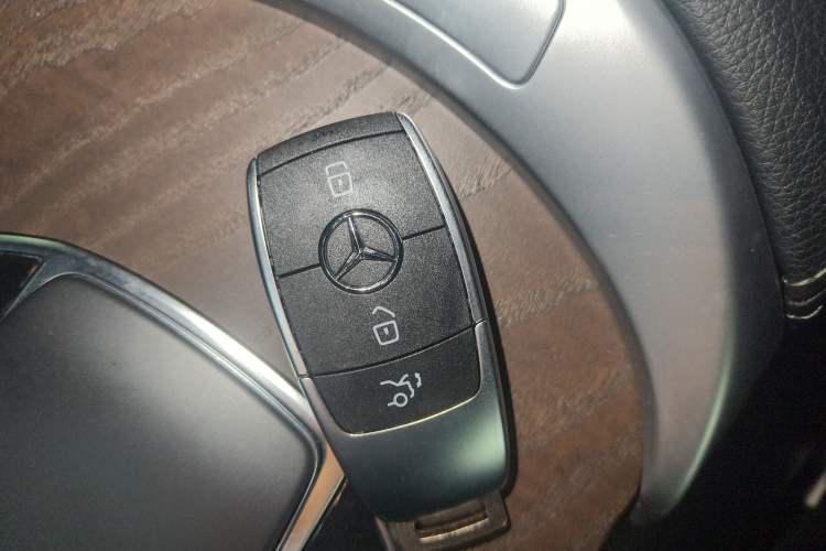 Used Mercedes-Benz GLC 2020 Facelift GLC 300 L 4MATIC Dynamic Edition