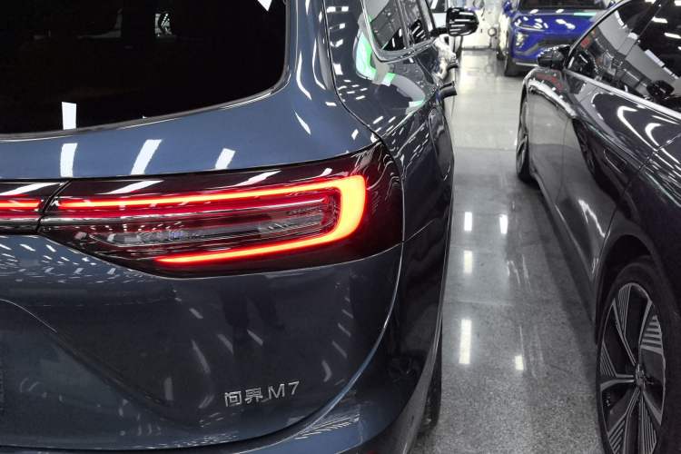 Used Hima AITO M7 2024 1.5T Intelligent Driving Rear-Drive Max Edition 6 Seats
