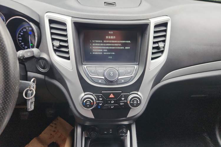 Used Changan CS35 2016 1.6L Manual Luxury Model China IV Standard
