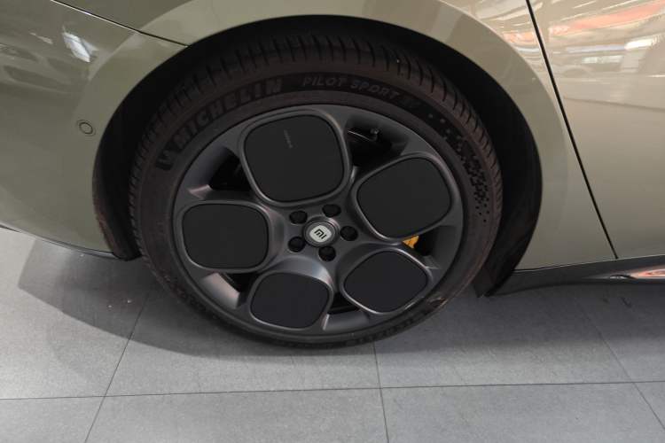 Used  SU7 2024 Four-Wheel Drive Ultra-Long Range Advanced Intelligent Driving Max Edition
