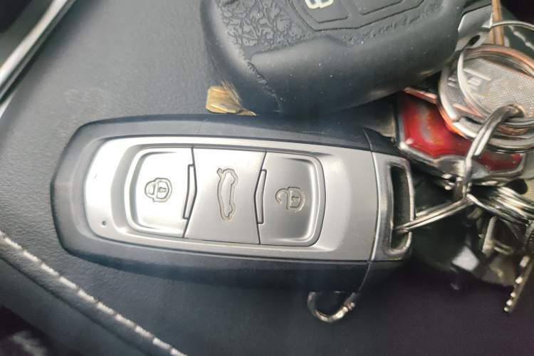 Used Geely Auto Emgrand X7 Sport 2016 2.0L Manual Smart Connect Version