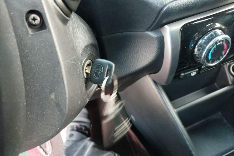 Used Toyota YARiS L 2021 X-Trail 1.5L CVT Luxury Edition