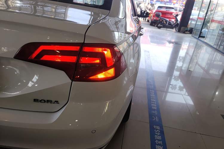 Used Volkswagen Bora 2019 Facelift Bora·Legend 1.5L Automatic Fashion Edition China VI Standard
