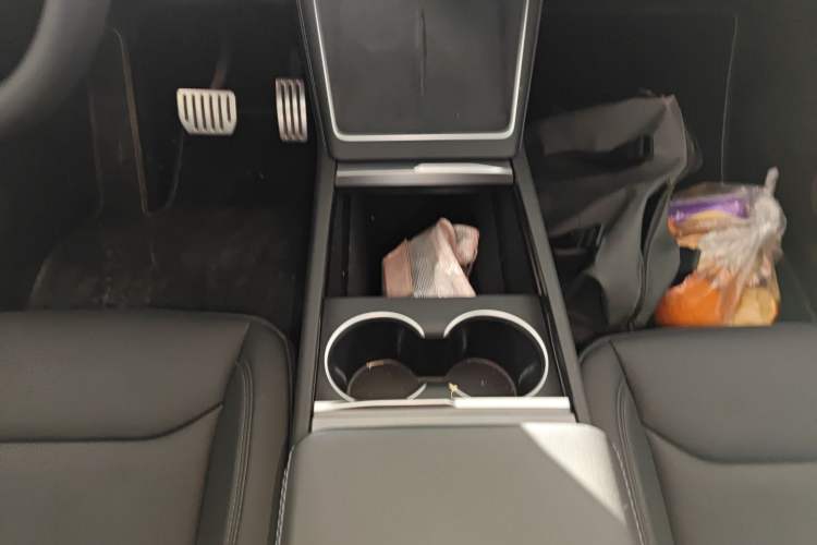 Used Tesla Model Y 2025 Rear-Wheel Drive First Edition
