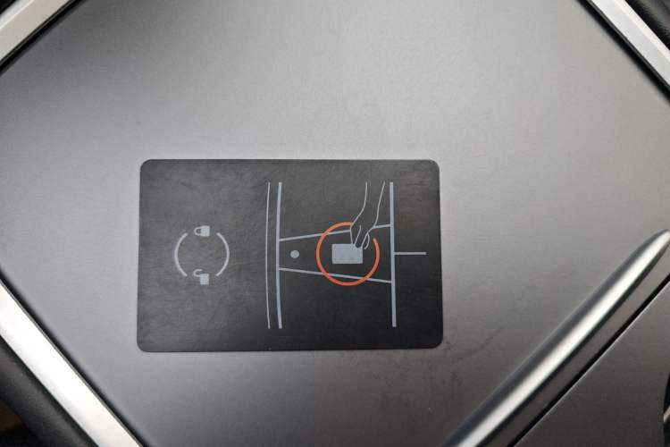 Used Tesla Model Y 2021 Long-Range All-Wheel-Drive Version
