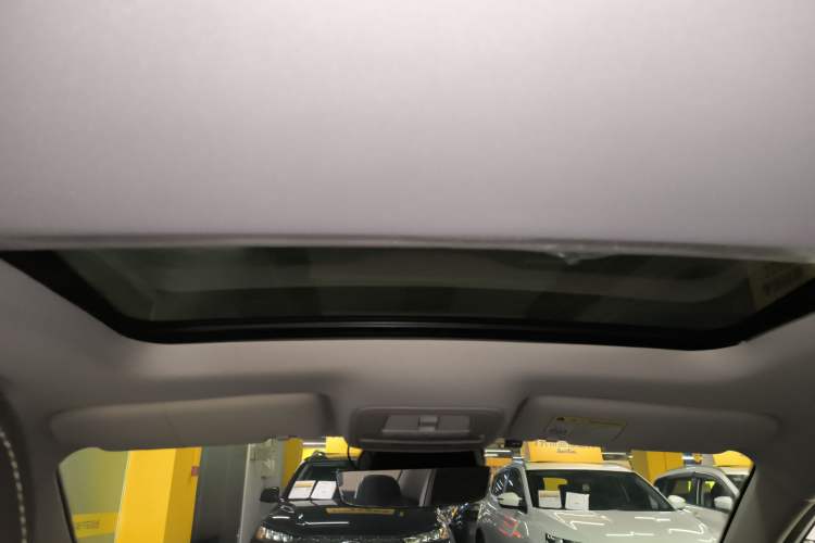 Used Roewe i5 2021 Revised 1.5L CVT Starry Edition