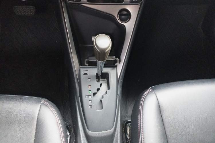 Used Toyota YARiS L 2015 1.5E Automatic Charm Edition