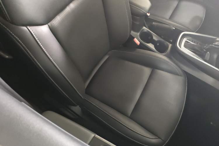 Used Ford Escort 2015 1.5L Automatic Fashion Model
