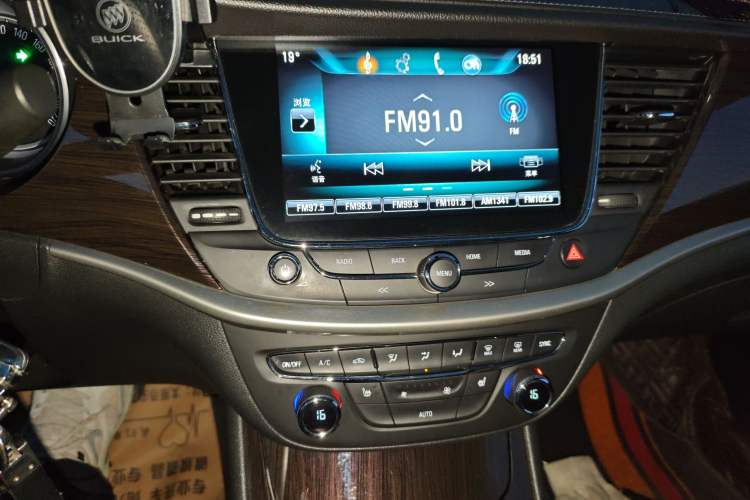 Used Buick Verano 2018 Sedan 20T Dual-Clutch Elite Model
