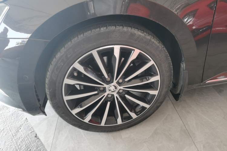 Used Skoda Superb 2016 TSI330 DSG Smart Drive Edition
