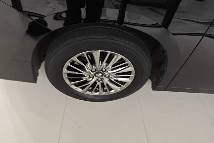 Used Toyota Vellfire 2021 Crown Dual-Engine 2.5L HV Prestige Edition
