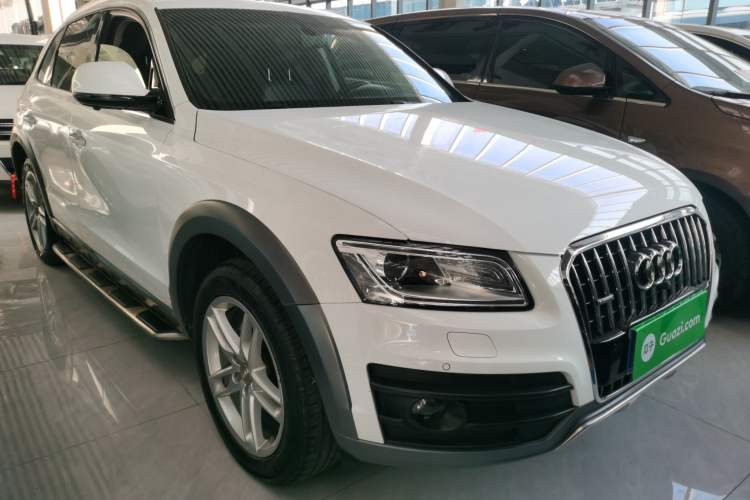 Used Audi Q5 2018 Collector's Edition 40 TFSI Technology Model