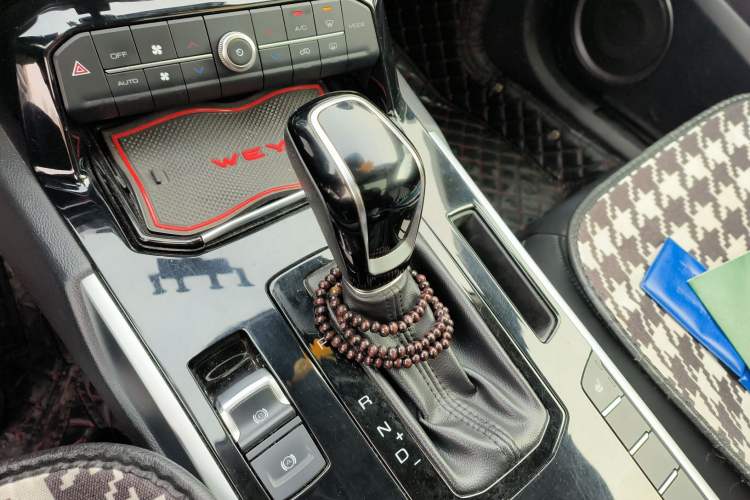 Used Wey VV7 2017 2.0T Ultra-Luxury Version
