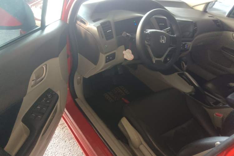 Used Honda Civic 2012 1.8L automatic comfort version
