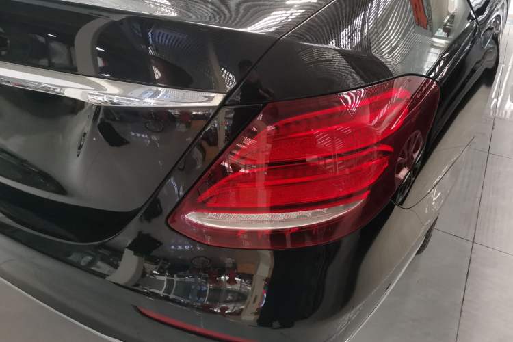 Used Mercedes-Benz E-Class 2018 Facelift E 200 L
