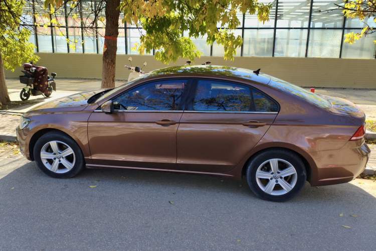 Used Volkswagen Lamando 2017 230TSI DSG Fashion Edition
