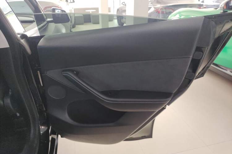 Used Tesla Model Y 2022 Rear-Wheel-Drive Version
