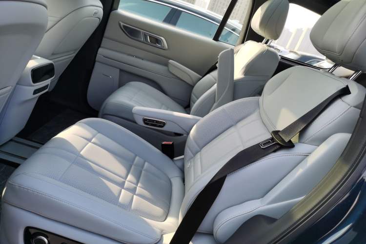 Used  S09 2025 Rear-Drive Ultra+
