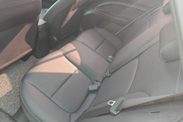 Used Kia kx1 Stonic 2021 1.4L Automatic Fun & Sport Edition
