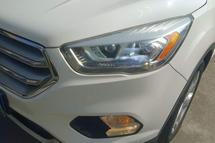 Used Ford Kuga 2017 EcoBoost 180 Two-Wheel-Drive Tiger Leap Model
