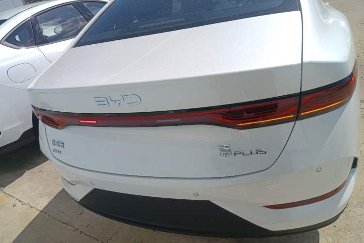 Used BYD Qin PLUS 2025 DM-i Smart Drive 55KM Leading Model
