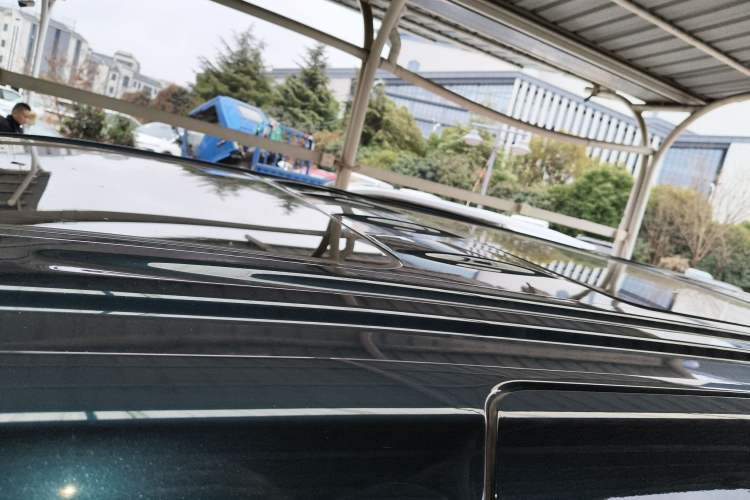 Used VOYAH Dream 2025 EV Four-Wheel Drive Flagship Kunpeng Edition
