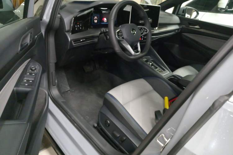 Used Volkswagen Golf 
