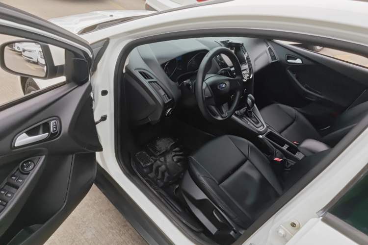 Used Ford Focus 2017 Hatchback 1.6L Automatic Comfort Plus SmartDrive Edition