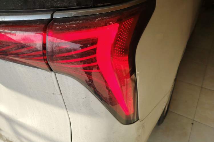 Used Buick Century 2023 2.0T Seven-Seater Yinshi Edition
