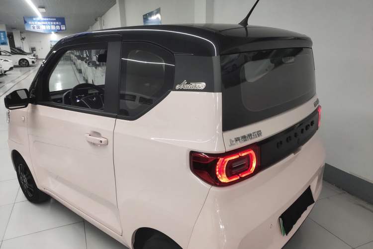 Used Wuling Hongguang MINIEV 2021 Macaron Premium Model – Lithium-NMC
