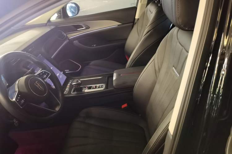 Used Hongqi H5 2024 2.0T Automatic Smart Connect Flagship Edition
