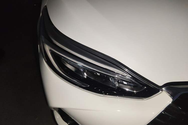 TDK.VehicleDetails.img