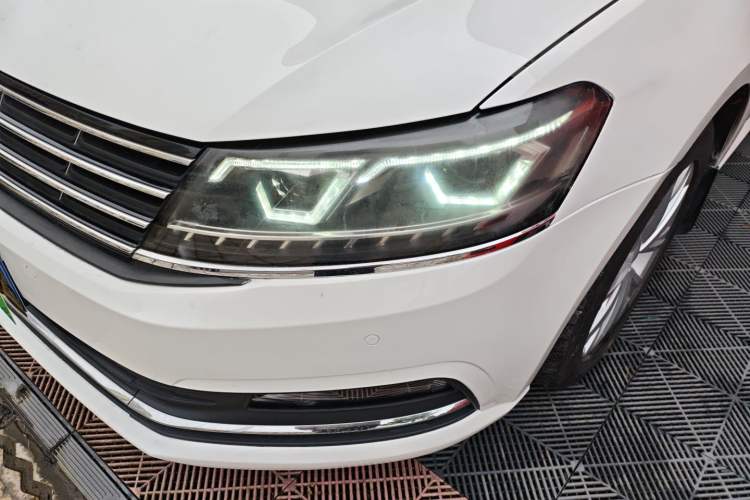 Used Volkswagen Lavida 2017 1.6L Automatic Comfort Edition
