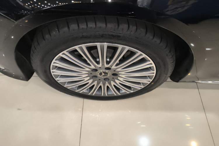 Used Mercedes-Benz E-Class 2021 Restyled E 300 L Luxury Edition
