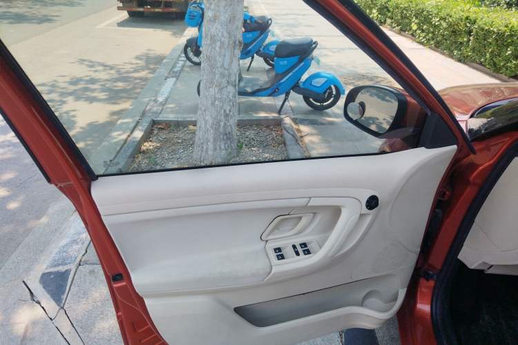 Used Skoda Fabia 2014 1.4L Automatic Crystal Edition
