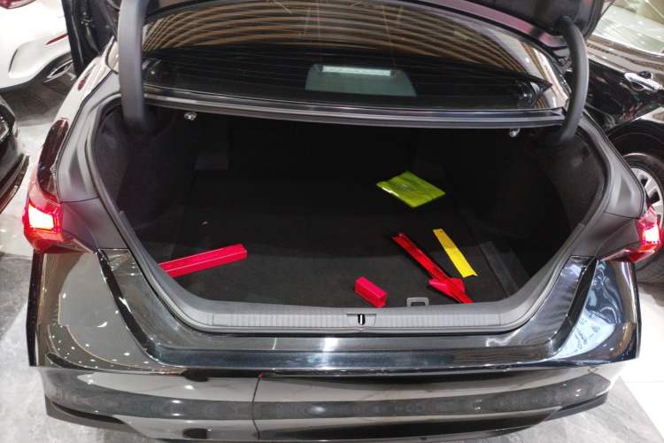 Used Toyota Avalon 2022 Dual-Engine 2.5L Luxury Edition