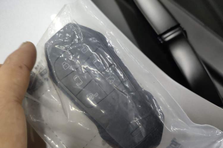 Used XPeng X9 2024 702 Ultra-Long Range Max
