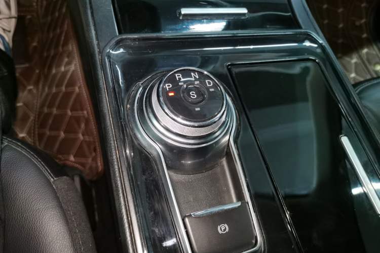 Used Ford Edge 2020 EcoBoost 245 Two-Wheel Drive Titanium 7-Seater